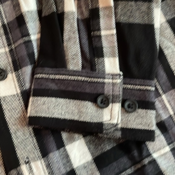 Men’s plaid heavy weight flannel size M reg black white shirt jacket shacket - Picture 3 of 6